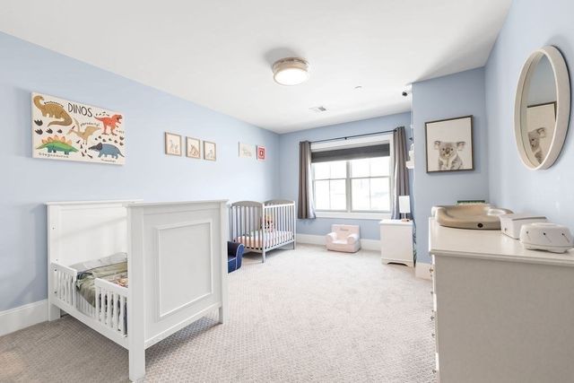 26 Southfield Ln 26, Sherborn, MA 01770