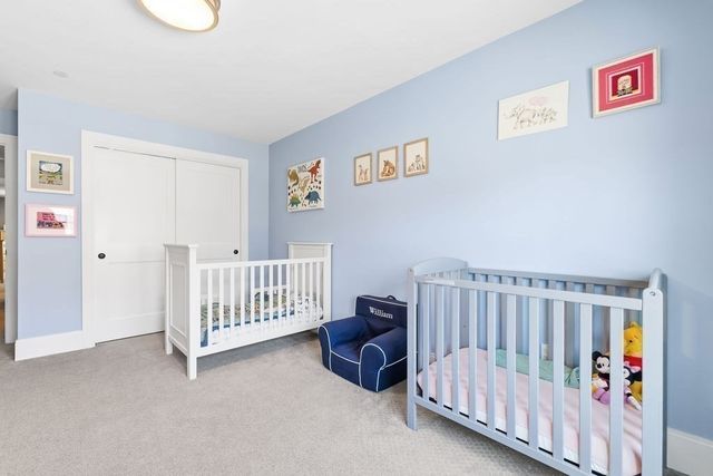 26 Southfield Ln 26, Sherborn, MA 01770