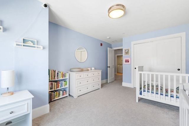 26 Southfield Ln 26, Sherborn, MA 01770