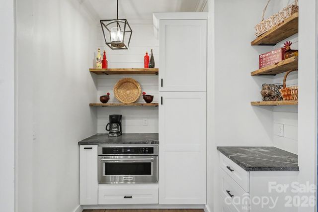 4759 Polo Gate Boulevard, Charlotte, NC 28216