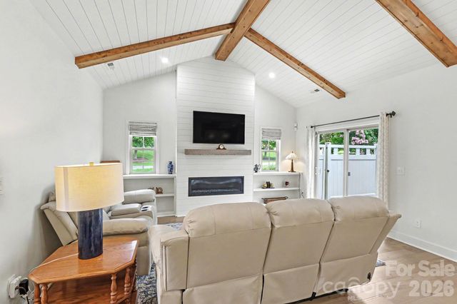4759 Polo Gate Boulevard, Charlotte, NC 28216