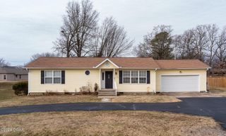 710 Briarbrook Drive, Carl Junction, MO 64834