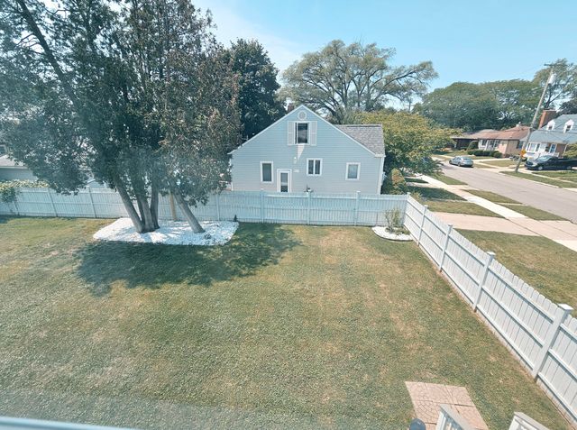495 North Drive, Wyandotte, MI 48192