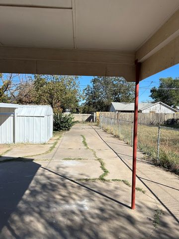 1903 S Main St, Big Spring, TX 79720
