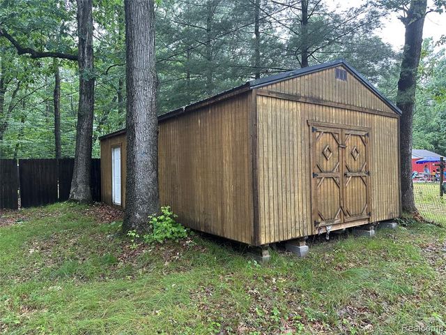 2673 Ivan, Harrison, MI 48625