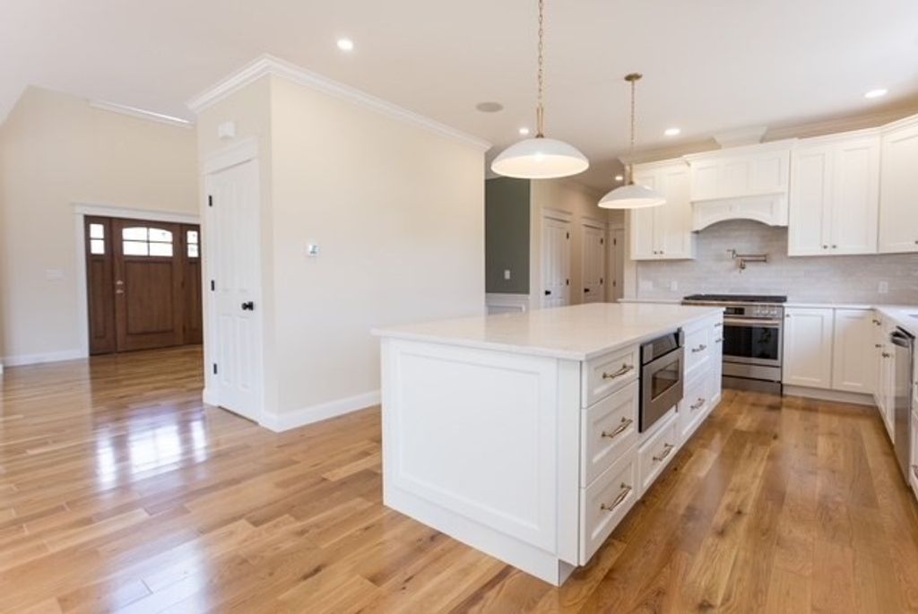 18 Cooper Rd, Seekonk, MA 02771
