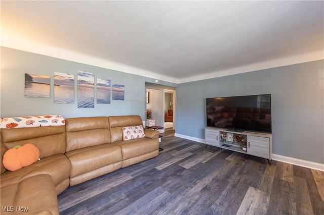 11533 Meadowbrook Drive, Parma Heights, OH 44130