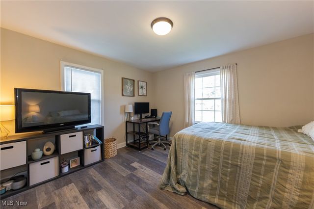 11533 Meadowbrook Drive, Parma Heights, OH 44130