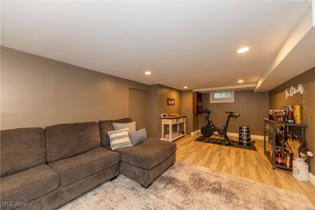 11533 Meadowbrook Drive, Parma Heights, OH 44130