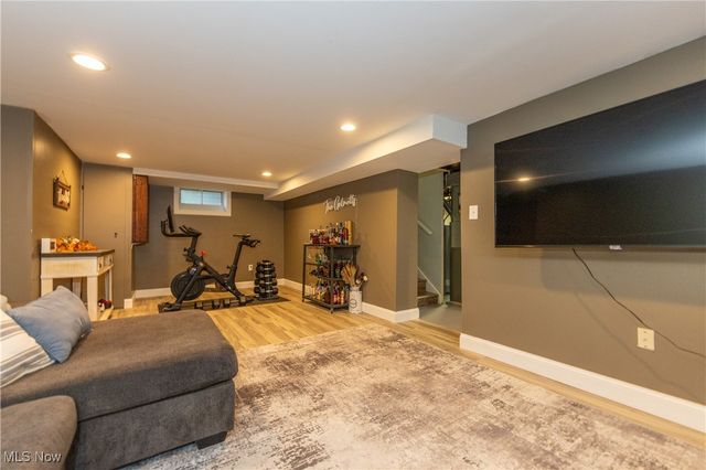 11533 Meadowbrook Drive, Parma Heights, OH 44130