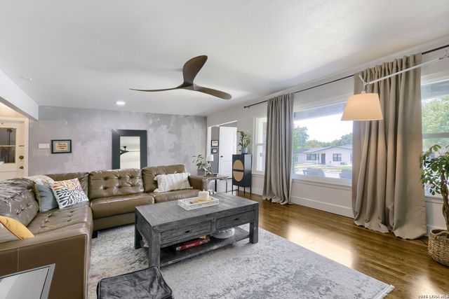714 Larkwood Drive, San Antonio, TX 78209