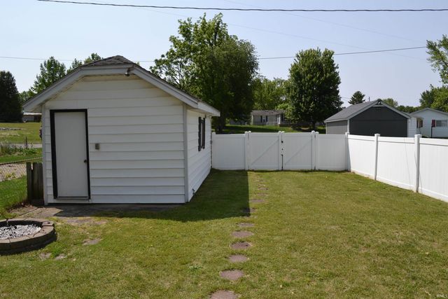 4319 E Penrod Dr, Monticello, IN 47960