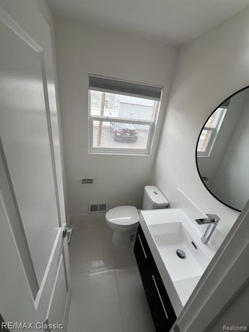 311 Park Avenue, Royal Oak, MI 48067