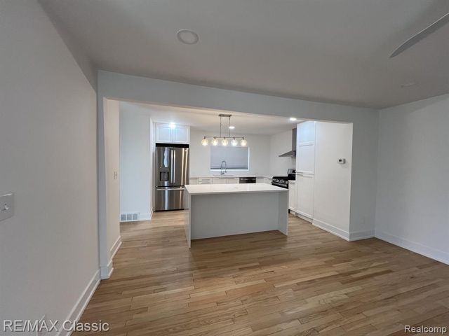 311 Park Avenue, Royal Oak, MI 48067