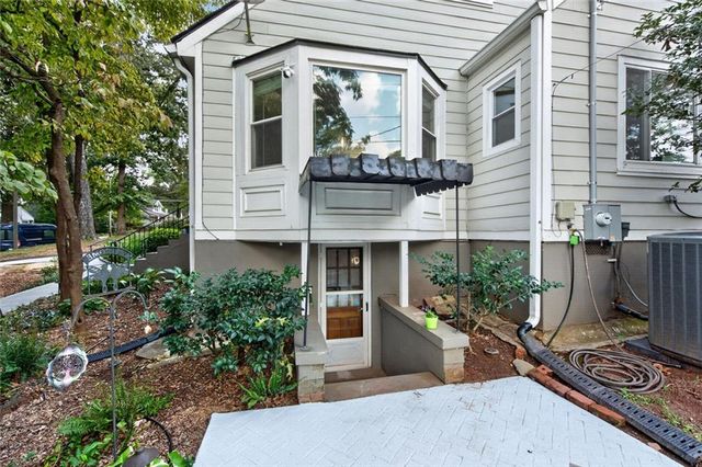 3277 N Whitney Avenue, Hapeville, GA 30354