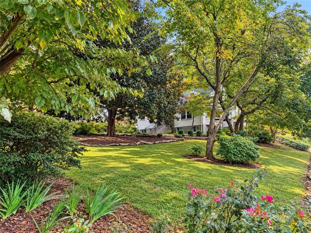 3277 N Whitney Avenue, Hapeville, GA 30354