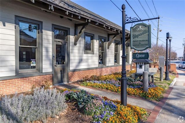 3277 N Whitney Avenue, Hapeville, GA 30354