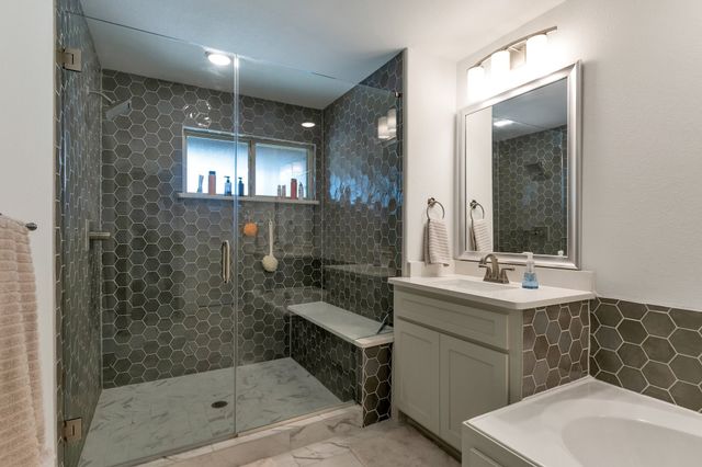 1900 Melinda Lane, Farmers Branch, TX 75234