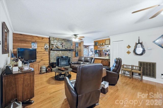4639 Hickory Lincolnton Highway, Newton, NC 28658