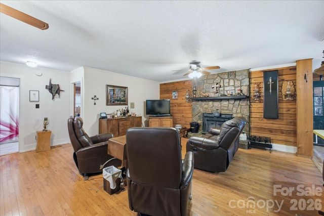 4639 Hickory Lincolnton Highway, Newton, NC 28658