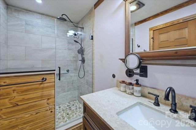 4639 Hickory Lincolnton Highway, Newton, NC 28658