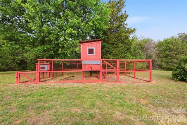 4639 Hickory Lincolnton Highway, Newton, NC 28658