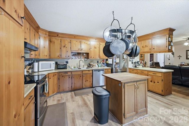 4639 Hickory Lincolnton Highway, Newton, NC 28658
