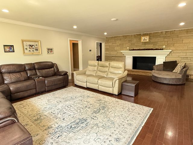 402 W Le Fevre Road, Sterling, IL 61081