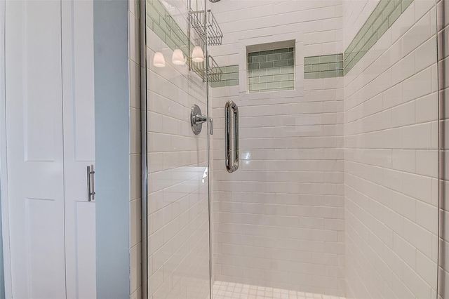 718 BAYSHORE DRIVE, Tarpon Springs, FL 34689