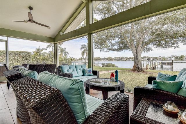 718 BAYSHORE DRIVE, Tarpon Springs, FL 34689