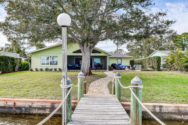 718 BAYSHORE DRIVE, Tarpon Springs, FL 34689