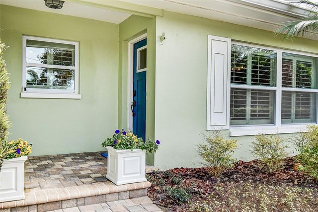 718 BAYSHORE DRIVE, Tarpon Springs, FL 34689