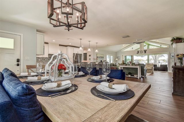 718 BAYSHORE DRIVE, Tarpon Springs, FL 34689