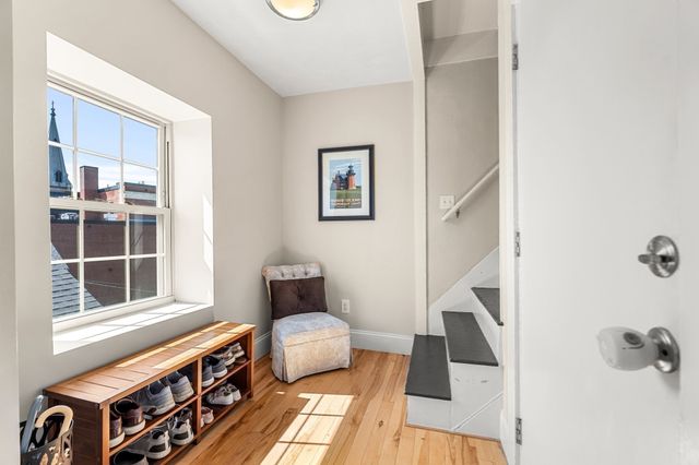 10 Union Street 3, Salem, MA 01970