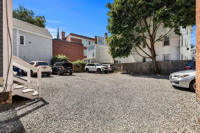 10 Union Street 3, Salem, MA 01970
