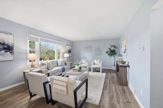 6837 Reuter LANE, West Bend, WI 53090