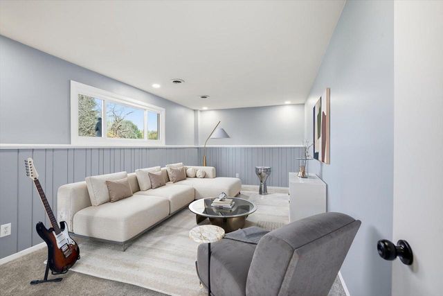 6837 Reuter LANE, West Bend, WI 53090