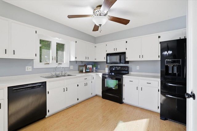 6837 Reuter LANE, West Bend, WI 53090