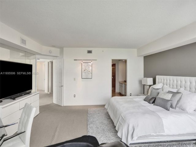 3370 Hidden Bay Drive 508, Aventura, FL 33180