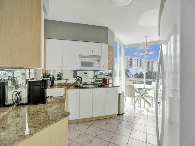 3370 Hidden Bay Drive 508, Aventura, FL 33180