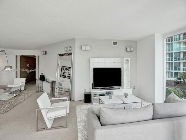 3370 Hidden Bay Drive 508, Aventura, FL 33180
