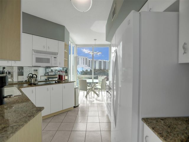 3370 Hidden Bay Drive 508, Aventura, FL 33180