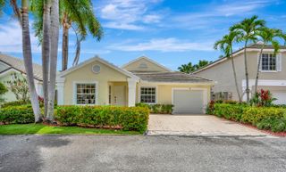 28 Admirals Court, Palm Beach Gardens, FL 33418