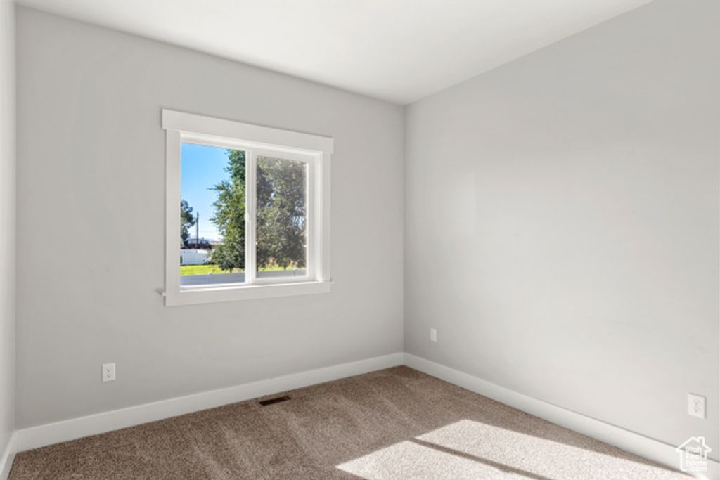 Image 15 of property listing at 821 S 7100 W, Ogden, UT 84404