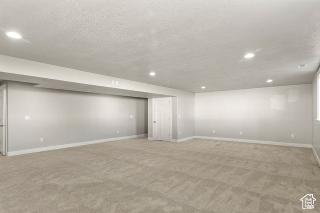 Image 16 of property listing at 821 S 7100 W, Ogden, UT 84404
