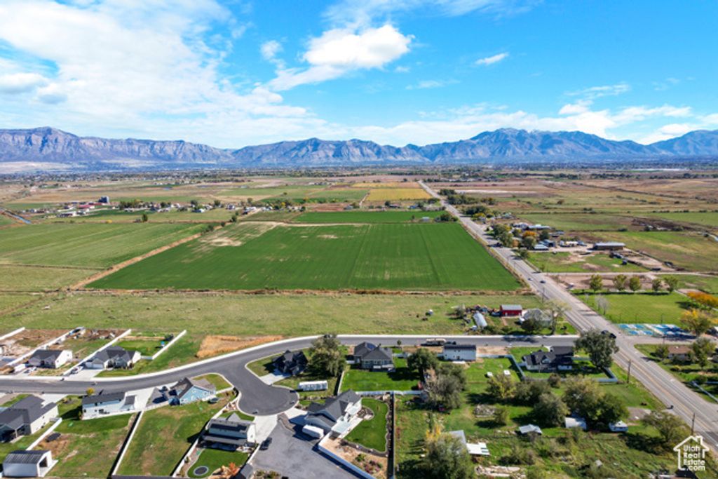 Image 28 of property listing at 821 S 7100 W, Ogden, UT 84404