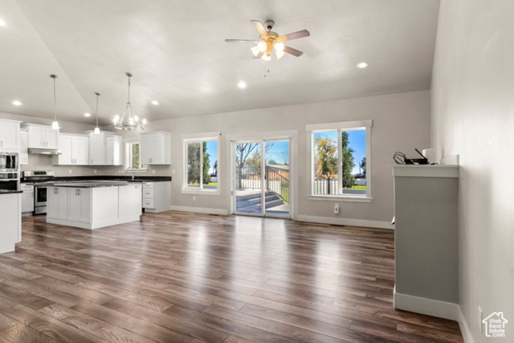 Image 5 of property listing at 821 S 7100 W, Ogden, UT 84404