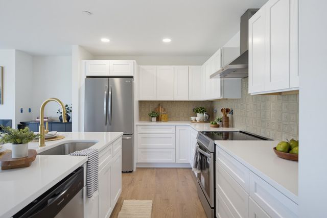 21 Upper Ladd Hill Rd Unit B, Meredith, NH 03253