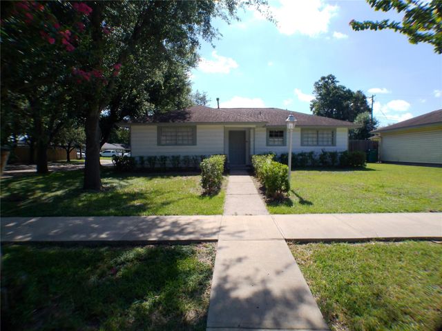 1301 Glenmore Drive, Pasadena, TX 77503
