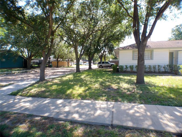 1301 Glenmore Drive, Pasadena, TX 77503